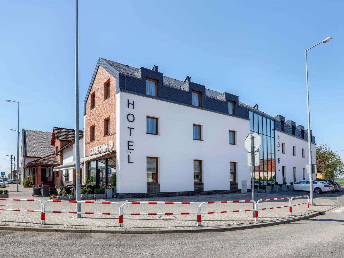 Hotel Antek Zlinice ภายนอก รูปภาพ