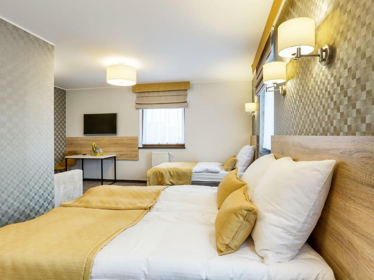 Hotel Antek Zlinice ภายนอก รูปภาพ